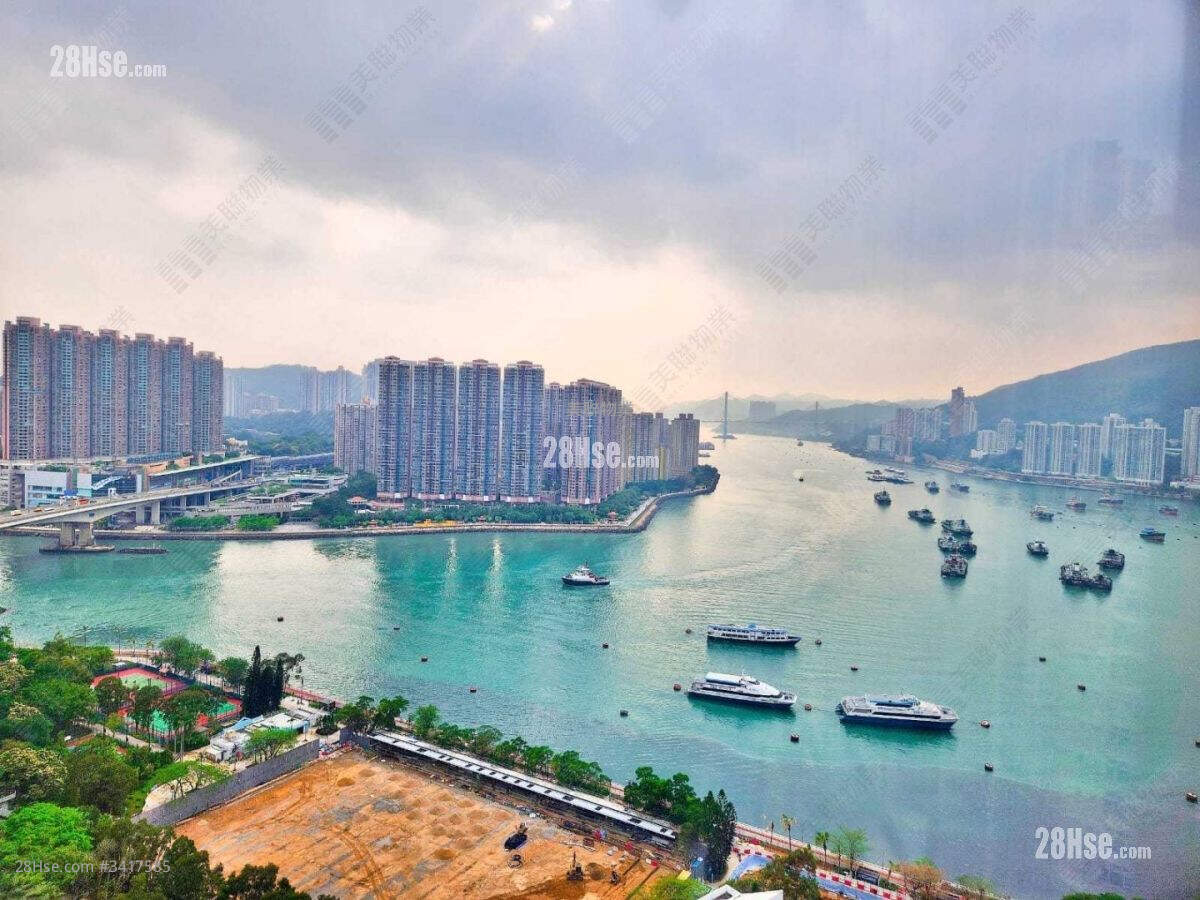 Waterside Plaza Rental 3 Bedrooms , 1 Bathroom 576 ft² ( 53.5 m² )