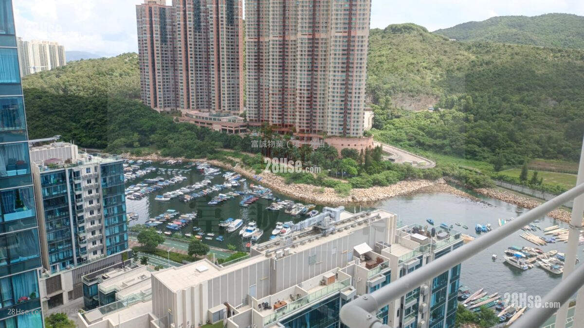 Yung Ming Court Sell 2 Bedrooms , 1 Bathroom 383 ft² ( 35.6 m² )
