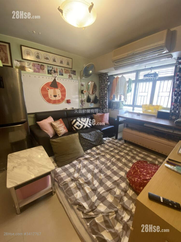 Ka Wai Chuen Sell 2 Bedrooms , 1 Bathroom 613 ft² ( 56.9 m² )