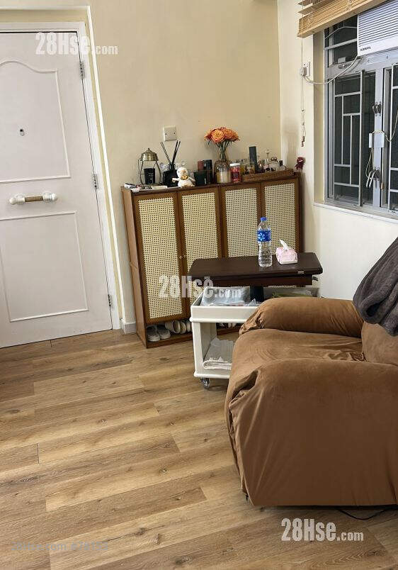 Manley House Rental 1 Bedroom , 1 Bathroom 339 ft² ( 31.5 m² )