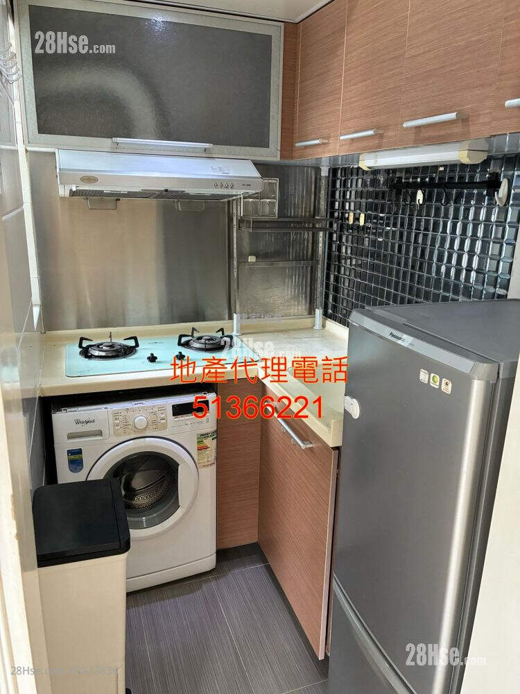 Lung Fung Garden Sell 2 Bedrooms , 1 Bathroom 328 ft² ( 30.5 m² )