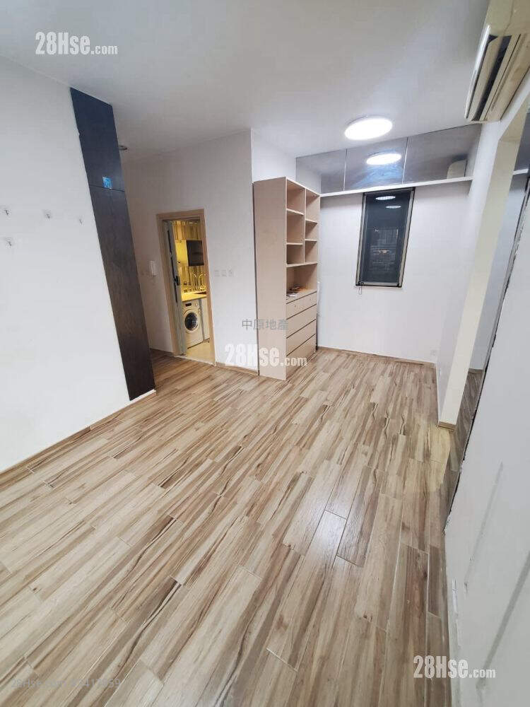 La Grove Sell 2 Bedrooms 484 ft² ( 45.0 m² )