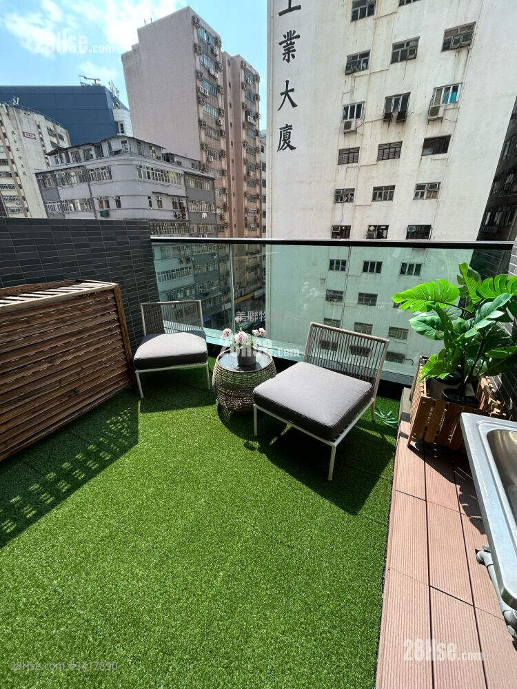 Larchwood Rental Studio , 1 Bathroom 186 ft² ( 17.3 m² )