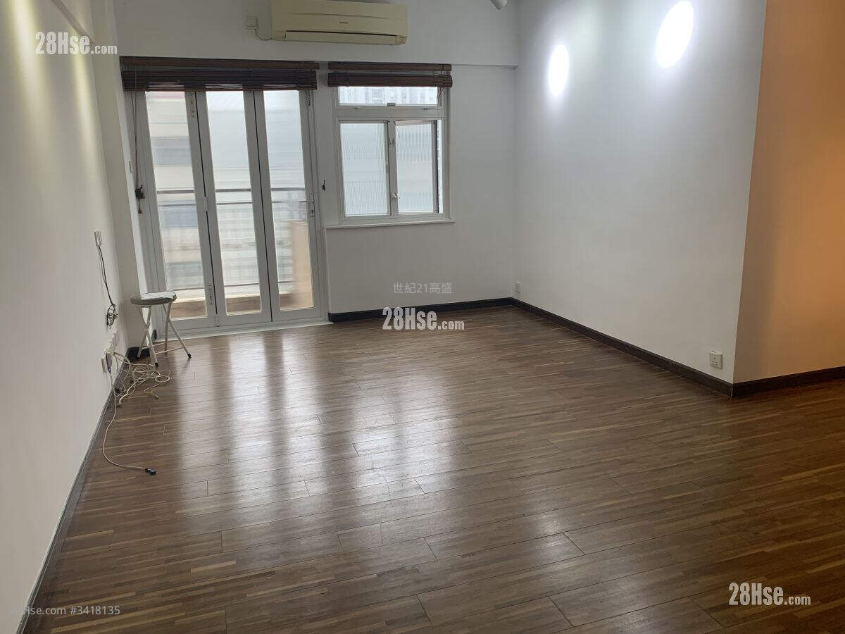 Bo Fung Gardens Rental 4 Bedrooms , 2 Bathrooms 823 ft² ( 76.5 m² )