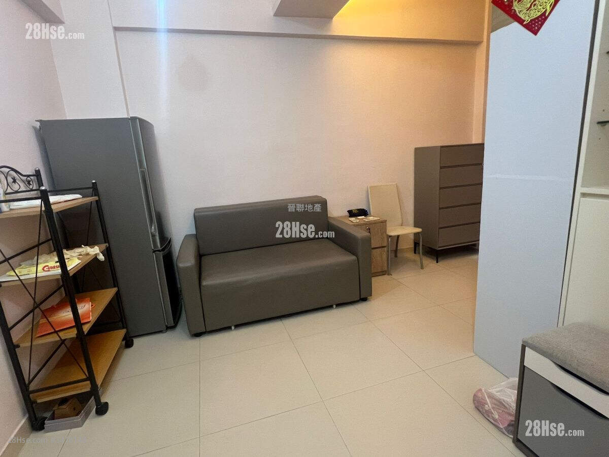 Lai Tong Building Sell Studio , 1 Bathroom 228 ft² ( 21.2 m² )