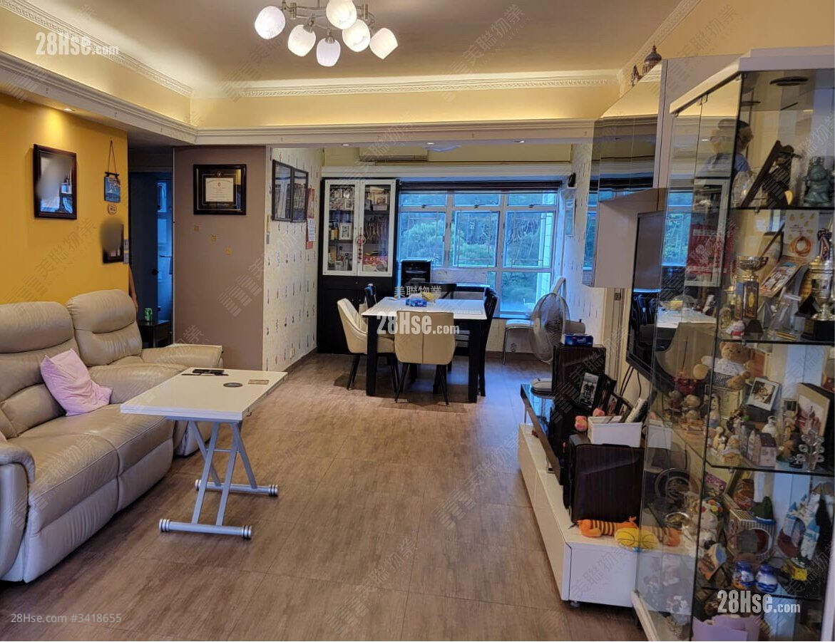 Julimount Garden Sell 3 Bedrooms 1,386 ft² ( 128.8 m² )