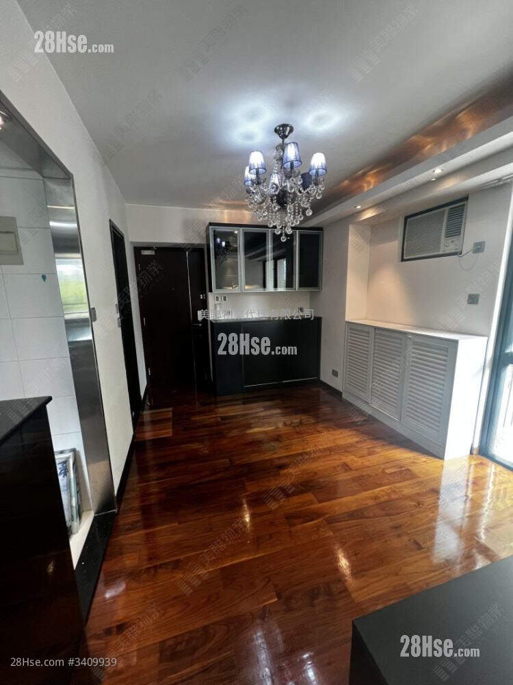 Royal Green Sell 3 Bedrooms 550 ft² ( 51.1 m² )