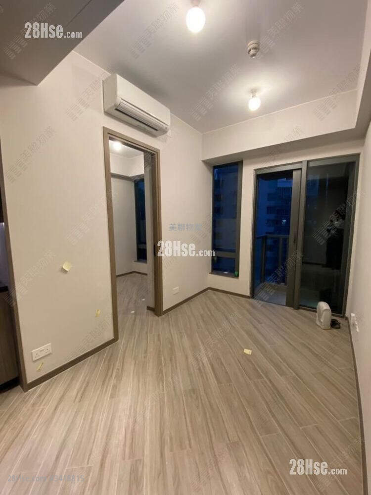 Reach Summit Sell 1 Bedroom , 1 Bathroom 254 ft² ( 23.6 m² )