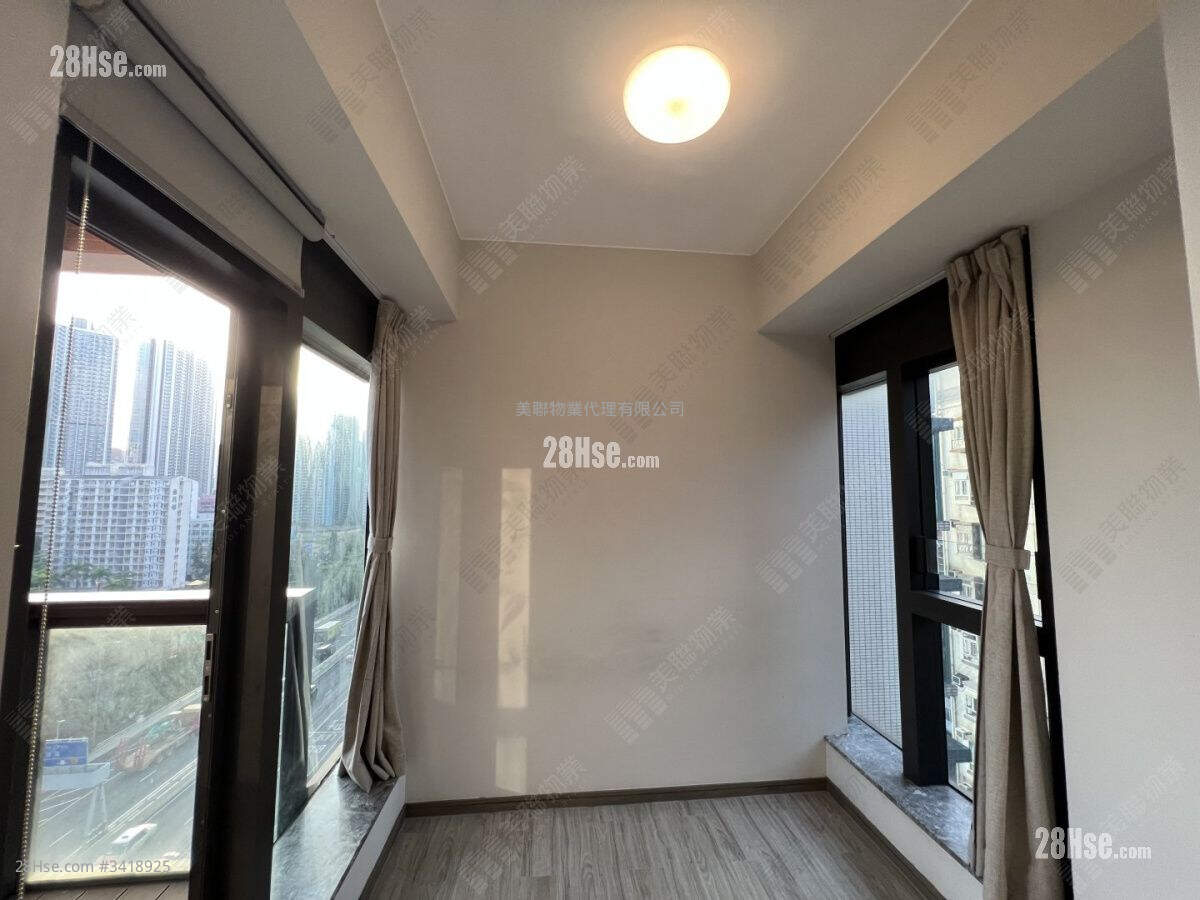 Harbour Park Rental Studio , 1 Bathroom 205 ft² ( 19.0 m² )