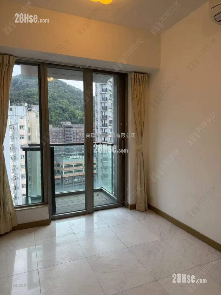 High West Sell 1 Bedroom 293 ft² ( 27.2 m² )