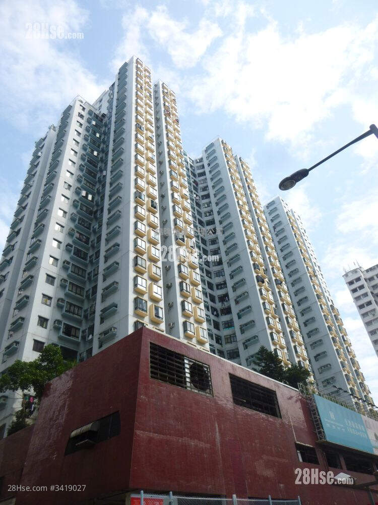 Yue Man Centre Rental 3 Bedrooms , 1 Bathroom 576 ft² ( 53.5 m² )