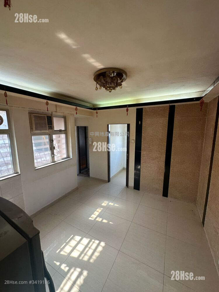 Honour House Sell 2 Bedrooms , 1 Bathroom 253 ft² ( 23.5 m² )