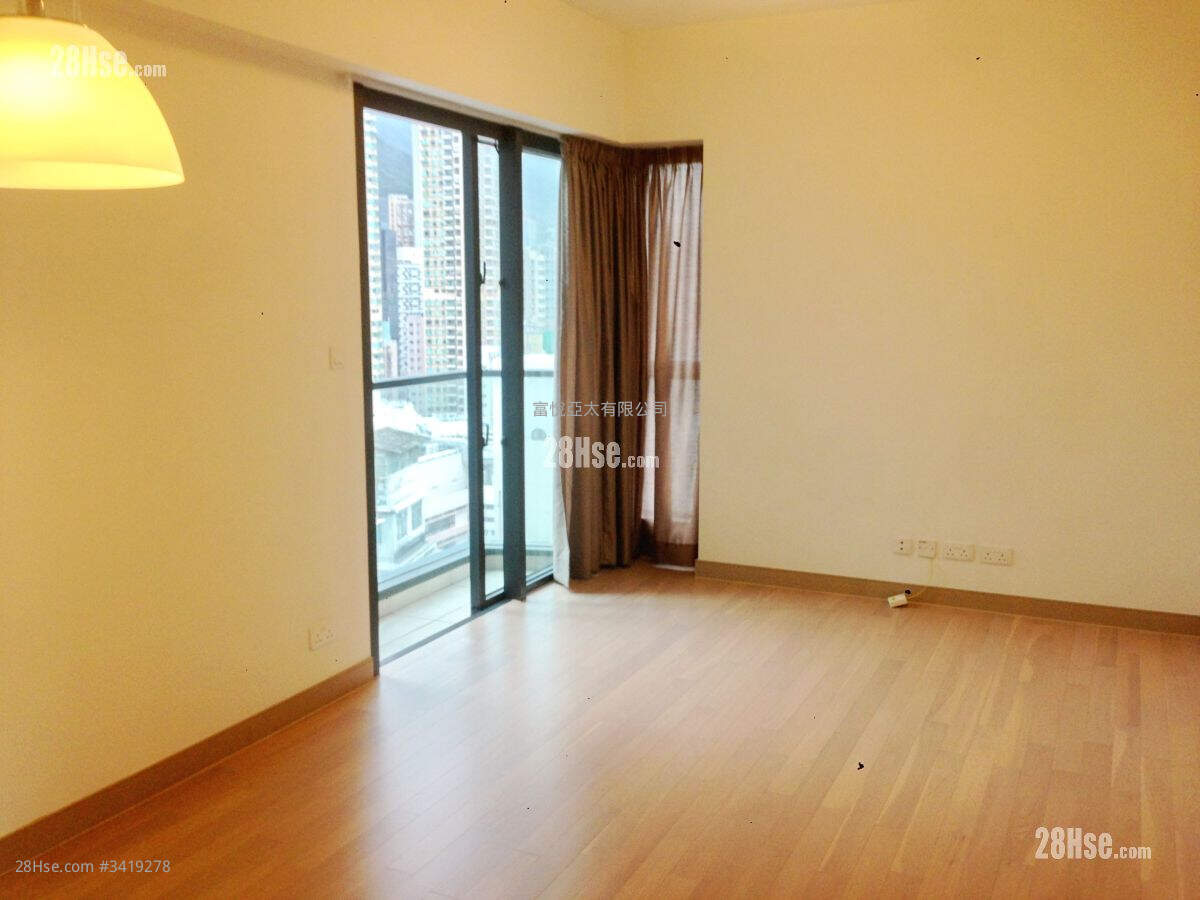 The Oakhill Rental 2 Bedrooms , 2 Bathrooms