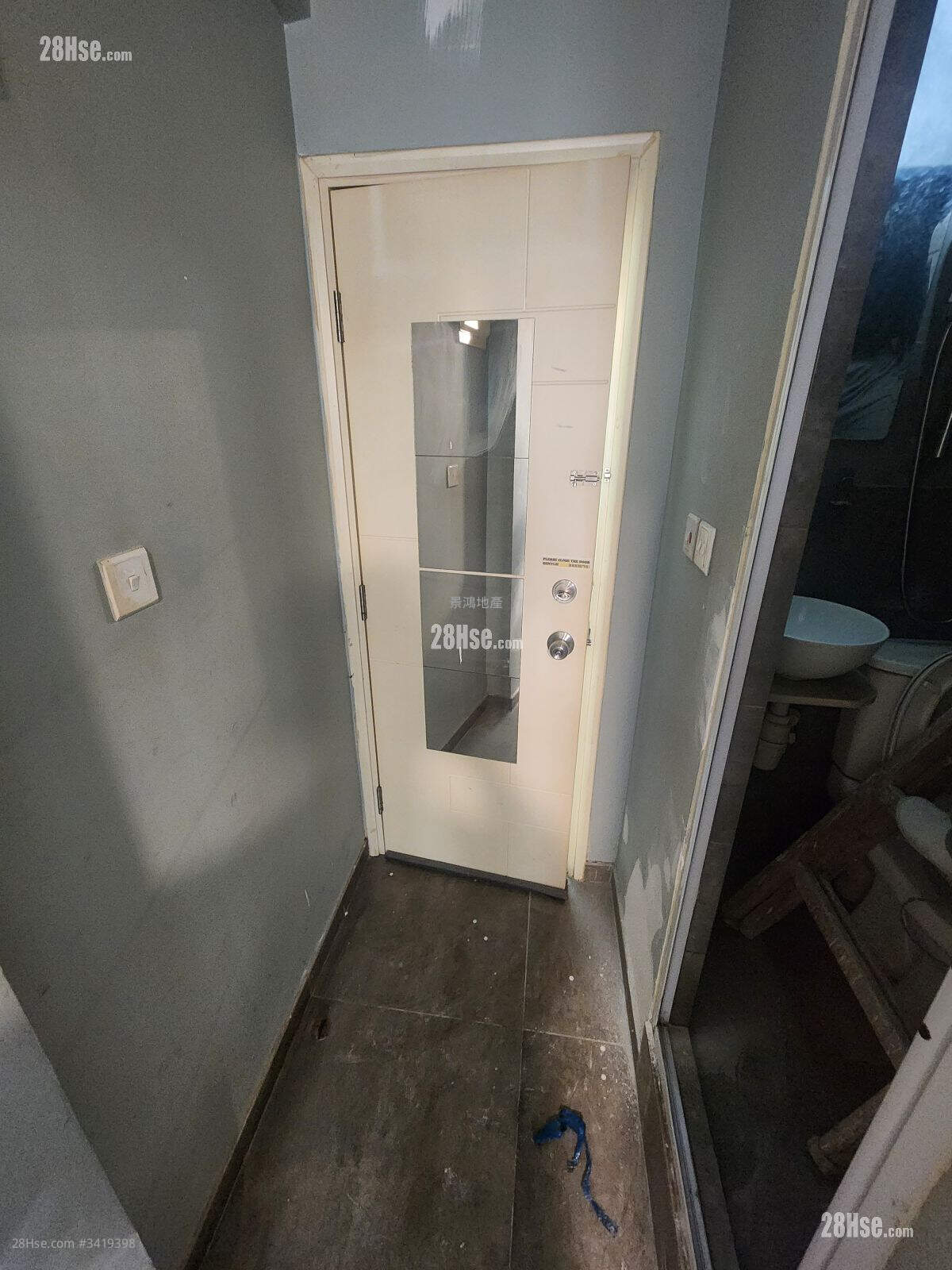 Man Fai Building Rental Studio , 1 Bathroom 140 ft² ( 13.0 m² )