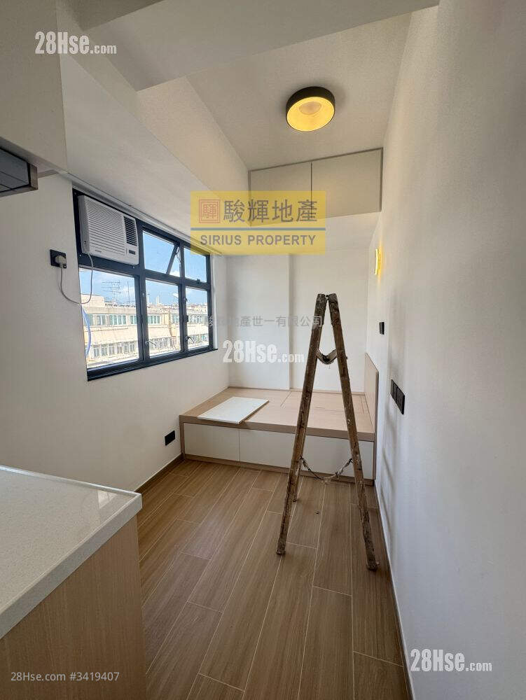 Man Fai Building Rental Studio , 1 Bathroom 160 ft² ( 14.9 m² )