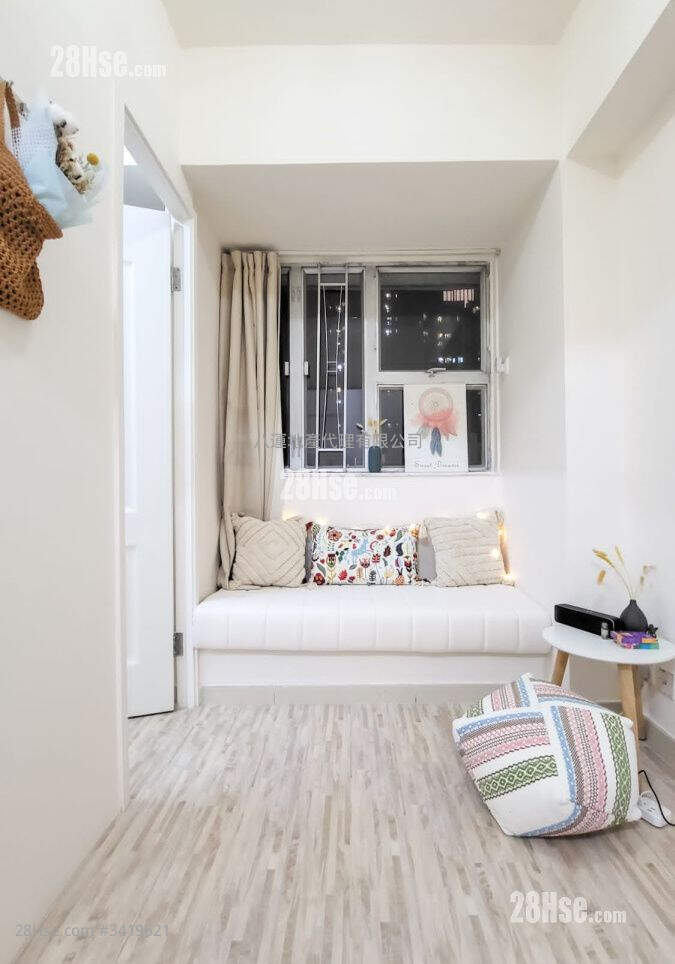 Golden League Building Rental 1 Bedroom , 1 Bathroom 237 ft² ( 22.0 m² )