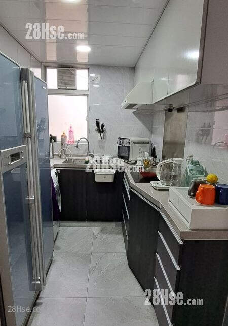 Ka Keng Court Sell 3 Bedrooms , 2 Bathrooms 650 ft² ( 60.4 m² )