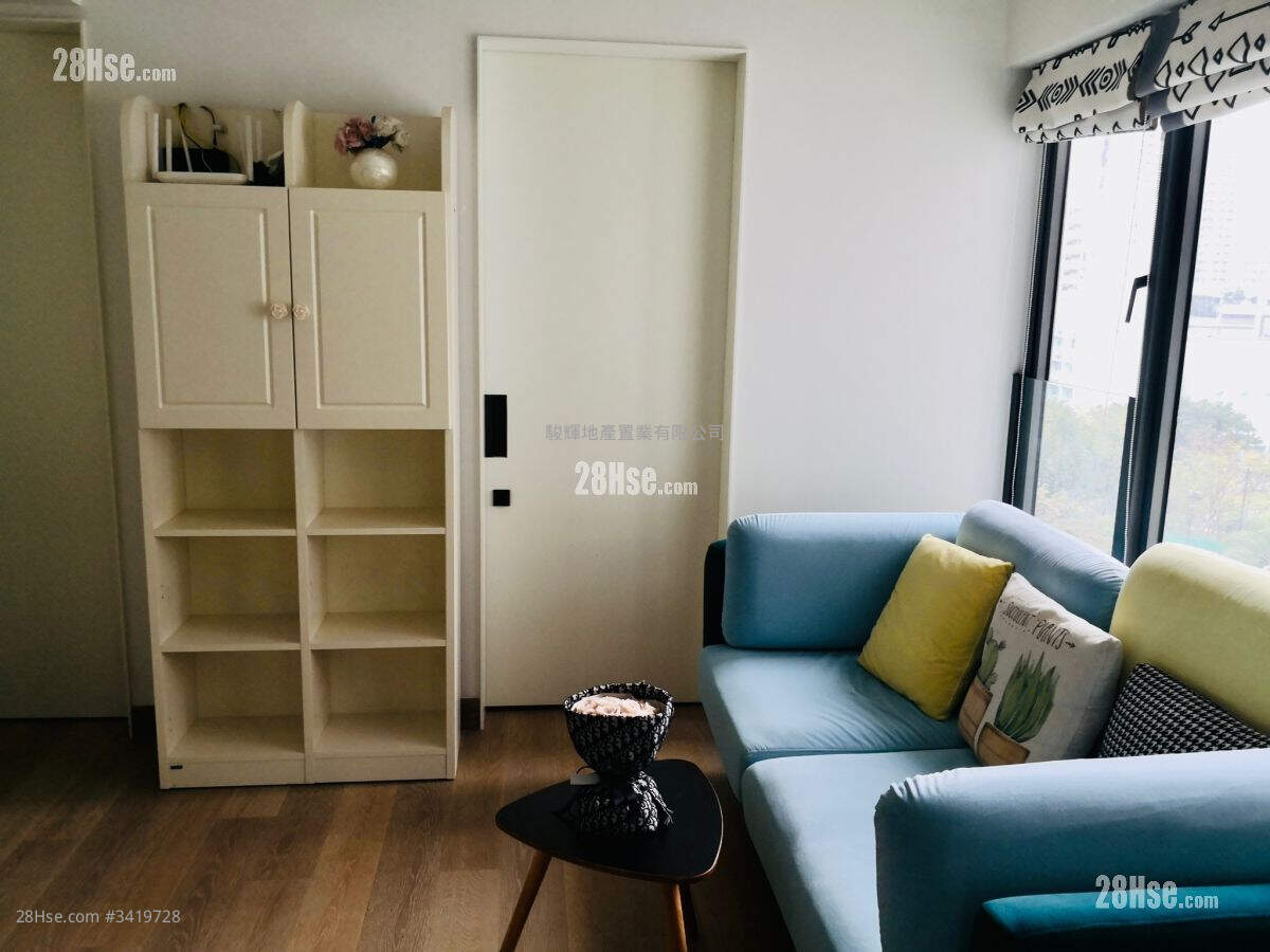 West Park Rental 2 Bedrooms , 1 Bathroom 339 ft² ( 31.5 m² )