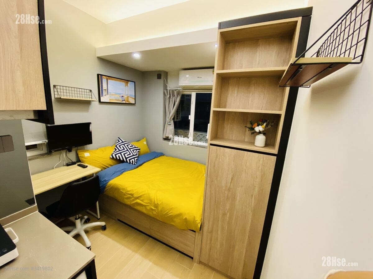 Fortuna Building Rental Studio , 1 Bathroom 130 ft² ( 12.1 m² )