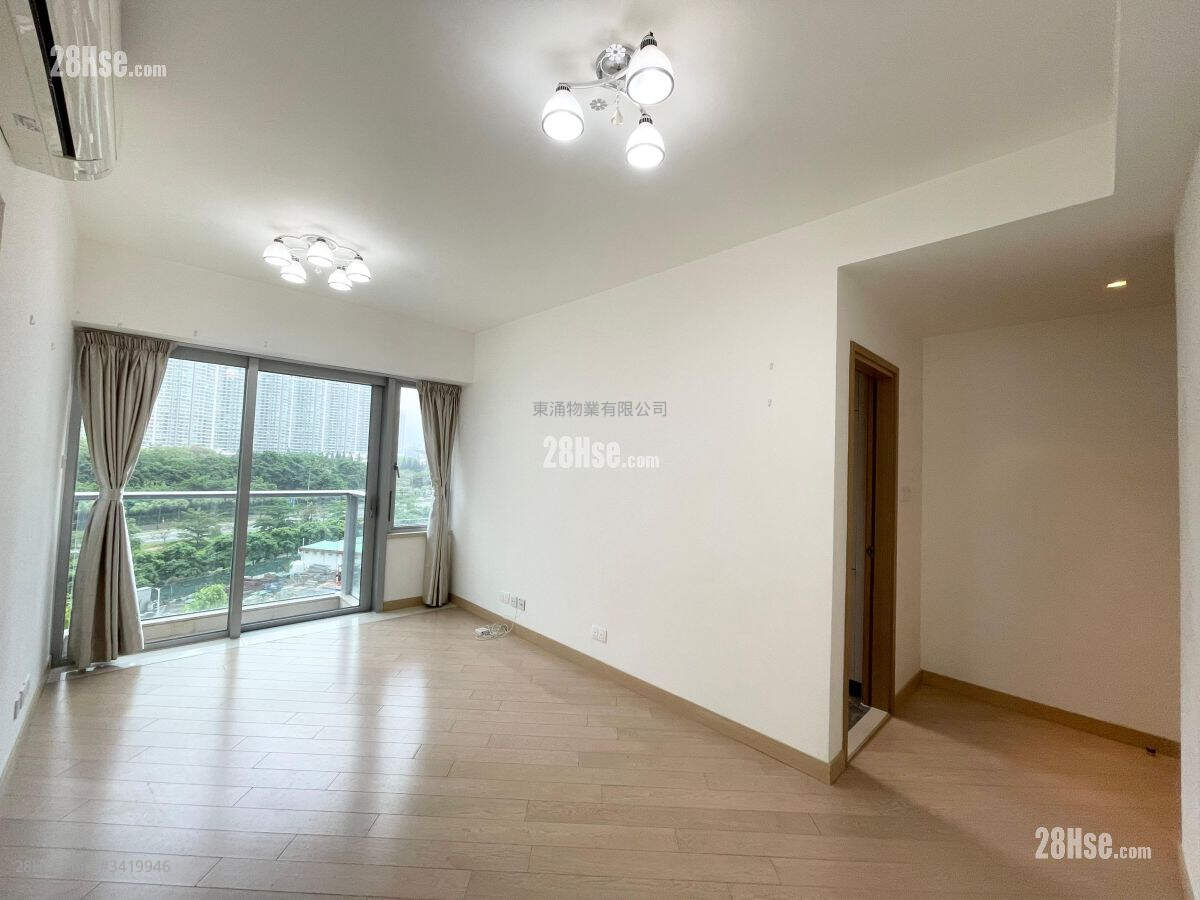 Century Link Rental 3 Bedrooms , 2 Bathrooms 645 ft² ( 59.9 m² )