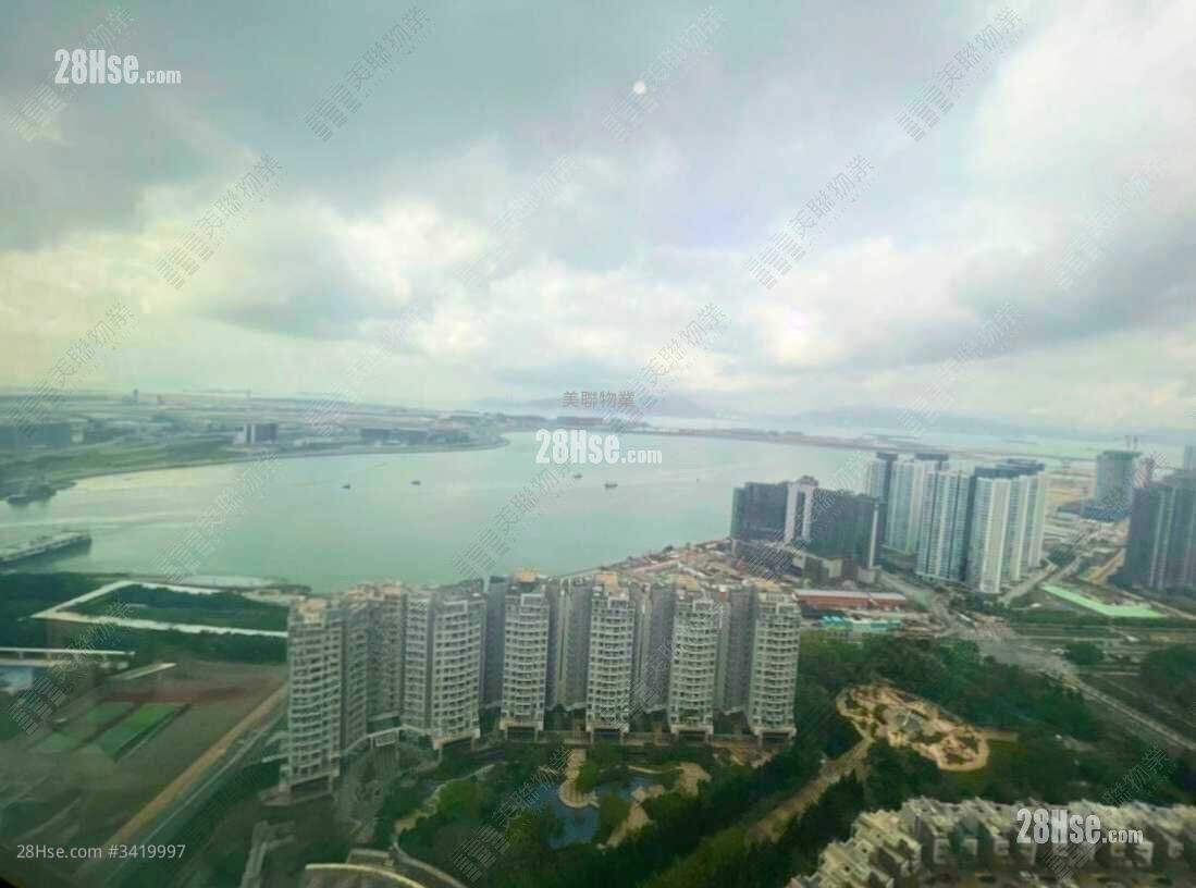 Coastal Skyline Sell 3 Bedrooms 883 ft² ( 82.0 m² )