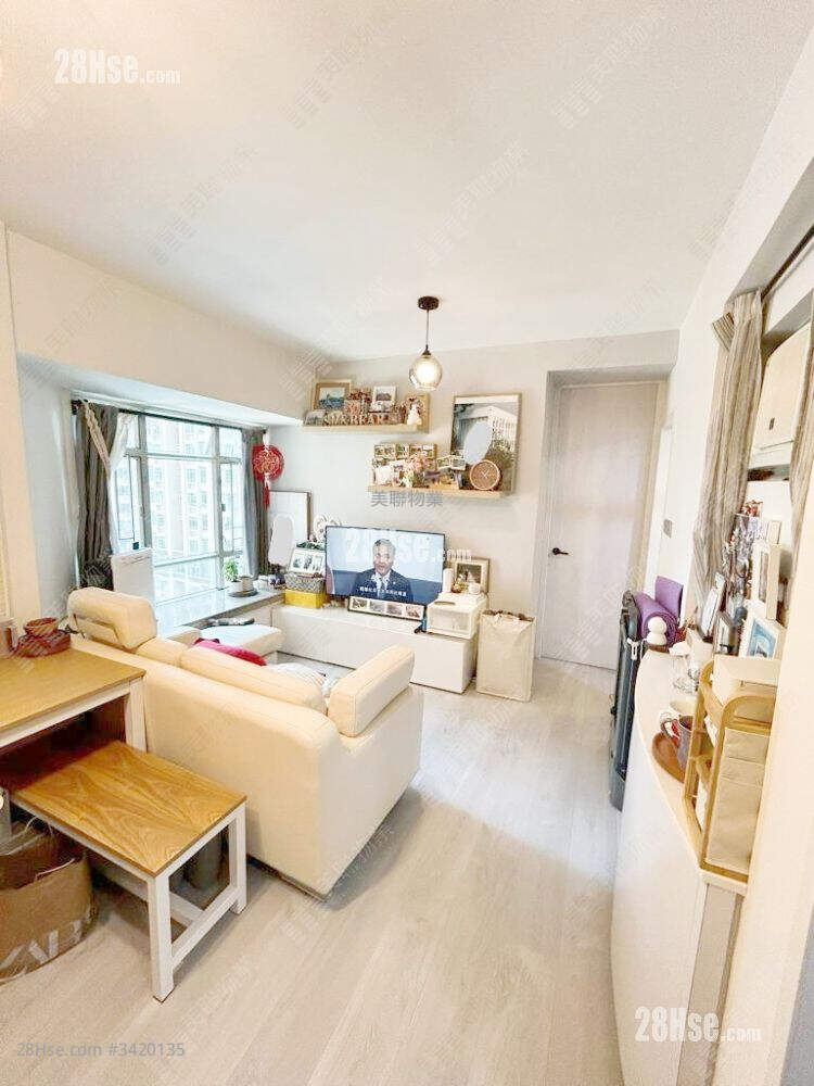 Flora Plaza Sell 2 Bedrooms , 1 Bathroom 370 ft² ( 34.4 m² )