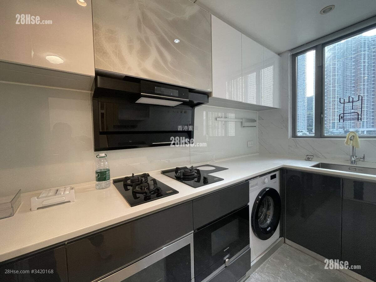 Capri Rental 4 Bedrooms , 2 Bathrooms 763 ft² ( 70.9 m² )