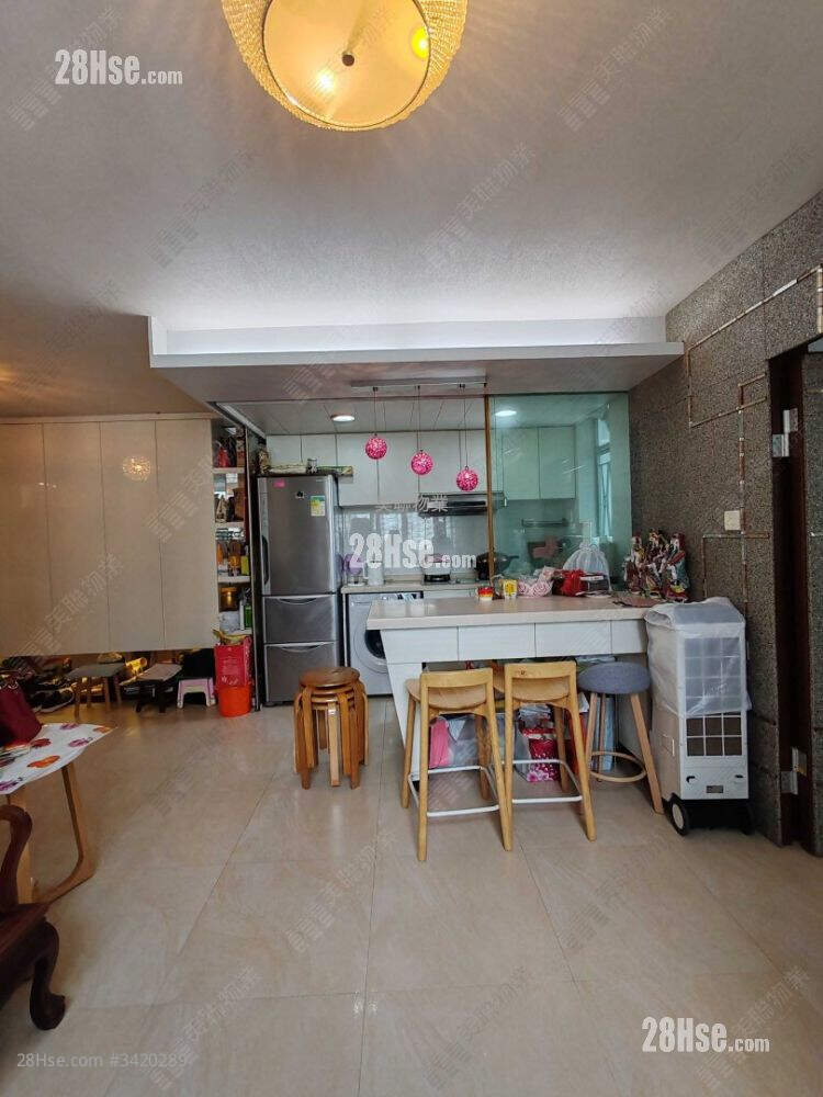 Yuet Wu Villa Sell 3 Bedrooms , 1 Bathroom 592 ft² ( 55.0 m² )