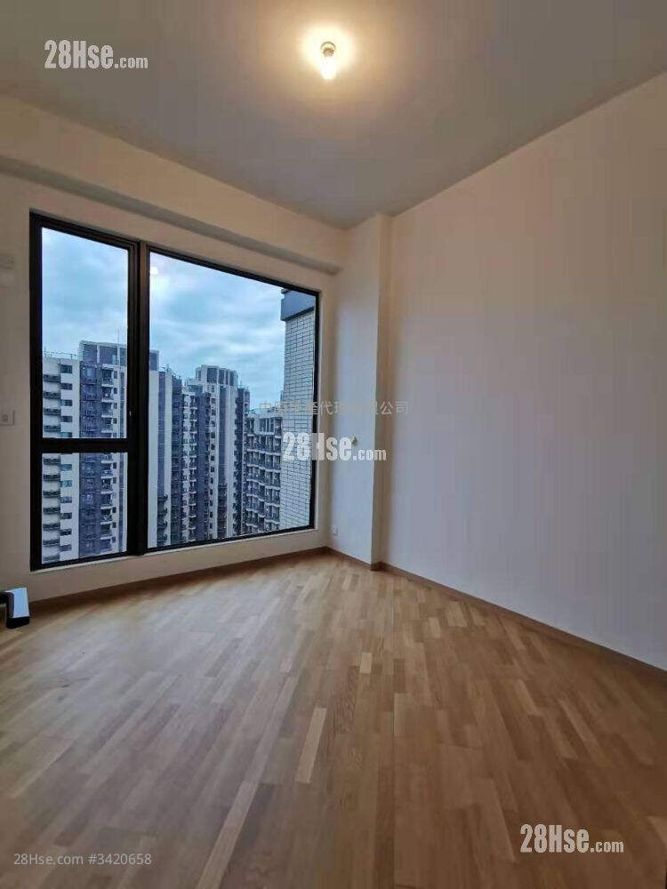 Alto Residences Sell 3 Bedrooms , 2 Bathrooms 676 ft² ( 62.8 m² )