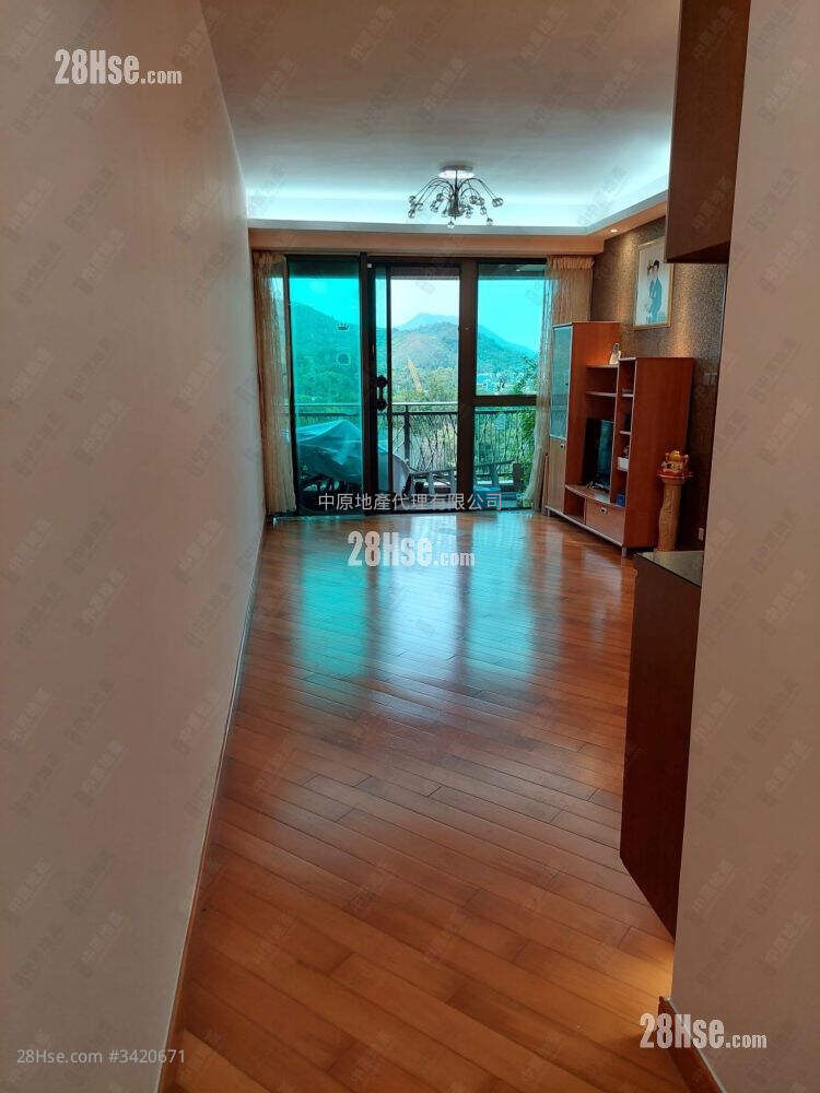 Noble Hill Sell 3 Bedrooms 872 ft² ( 81.0 m² )