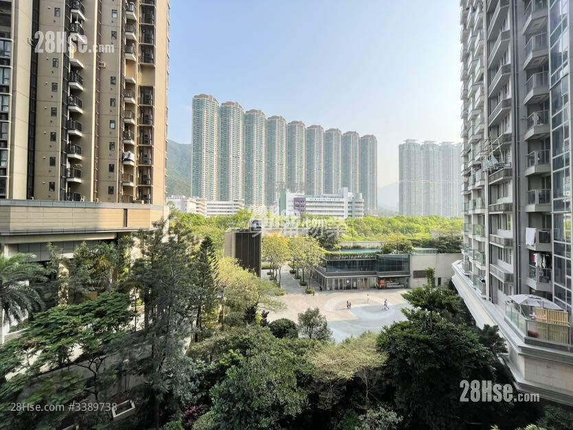 Century Link Sell 2 Bedrooms , 2 Bathrooms 484 ft² ( 45.0 m² )