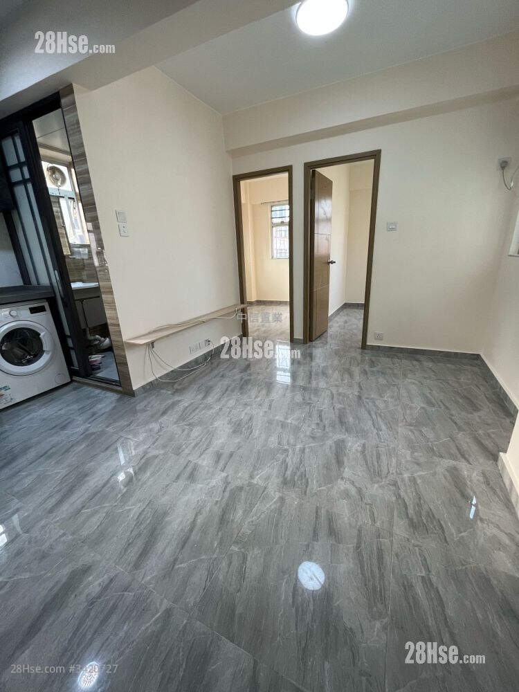 Lai Ming Court Rental 2 Bedrooms , 1 Bathroom 327 ft² ( 30.4 m² )