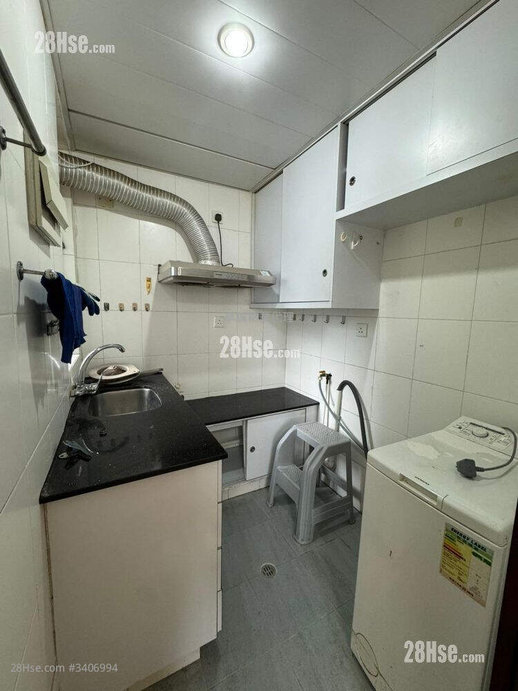 Kam Fung Garden Rental 2 Bedrooms , 1 Bathroom 375 ft² ( 34.8 m² )