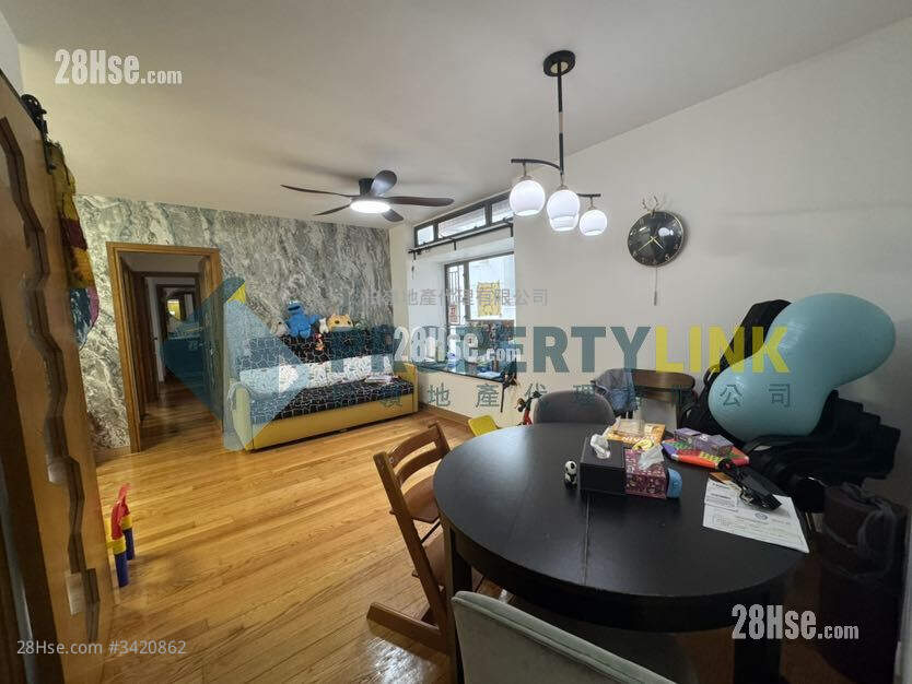 Hollywood Terrace Rental 3 Bedrooms , 2 Bathrooms 756 ft² ( 70.2 m² )