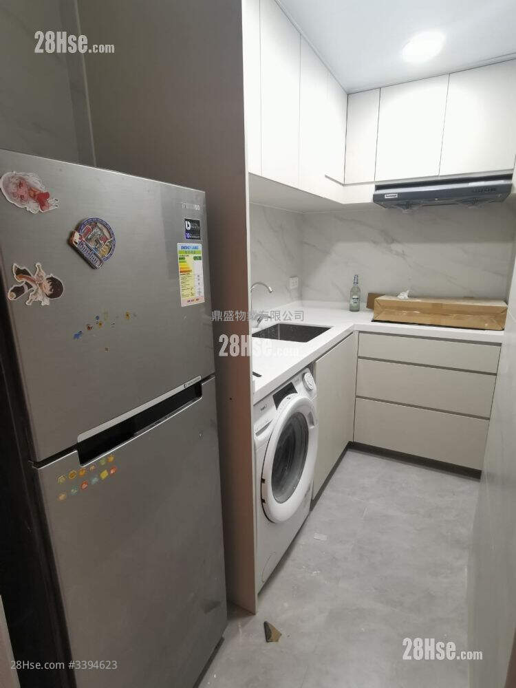 Hung Fuk Building Rental 2 Bedrooms , 1 Bathroom 427 ft² ( 39.7 m² )