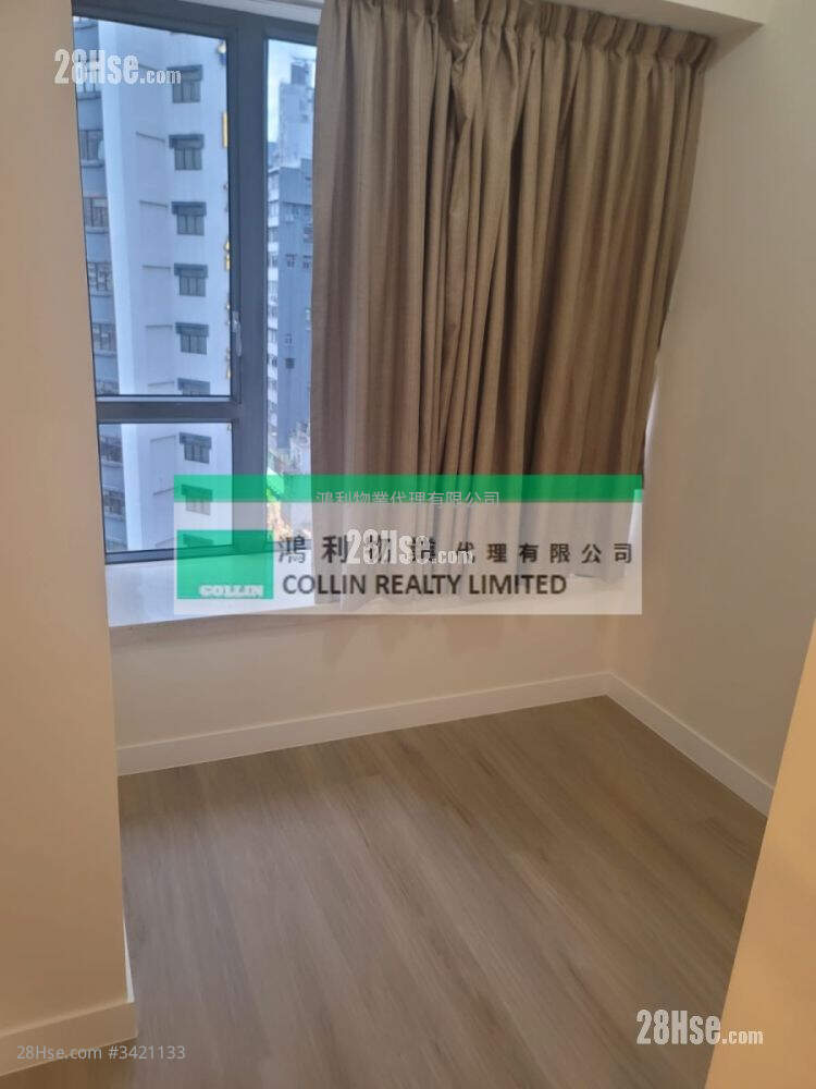 Cite 33 Sell 4 Bedrooms , 2 Bathrooms 964 ft² ( 89.6 m² )