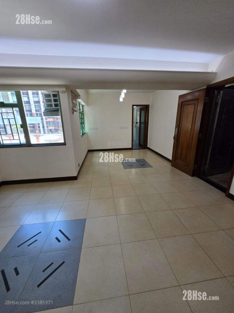 Gallant Villa Rental 2 Bedrooms , 2 Bathrooms 714 ft² ( 66.3 m² )