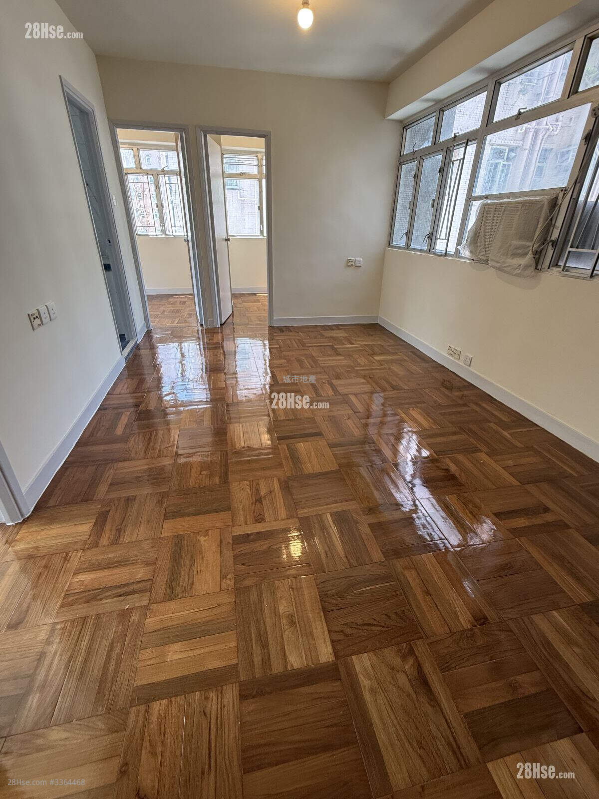 Kwai Cheung Building Sell 3 Bedrooms , 1 Bathroom 450 ft² ( 41.8 m² )