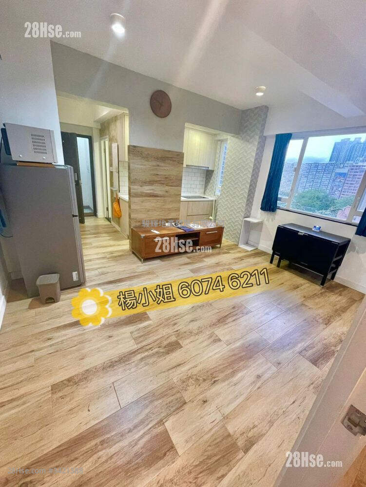 Garden Building Rental 2 Bedrooms , 1 Bathroom 395 ft² ( 36.7 m² )