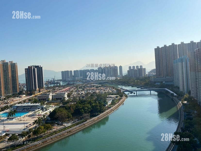 Esplanade Sell 447 ft² ( 41.5 m² )