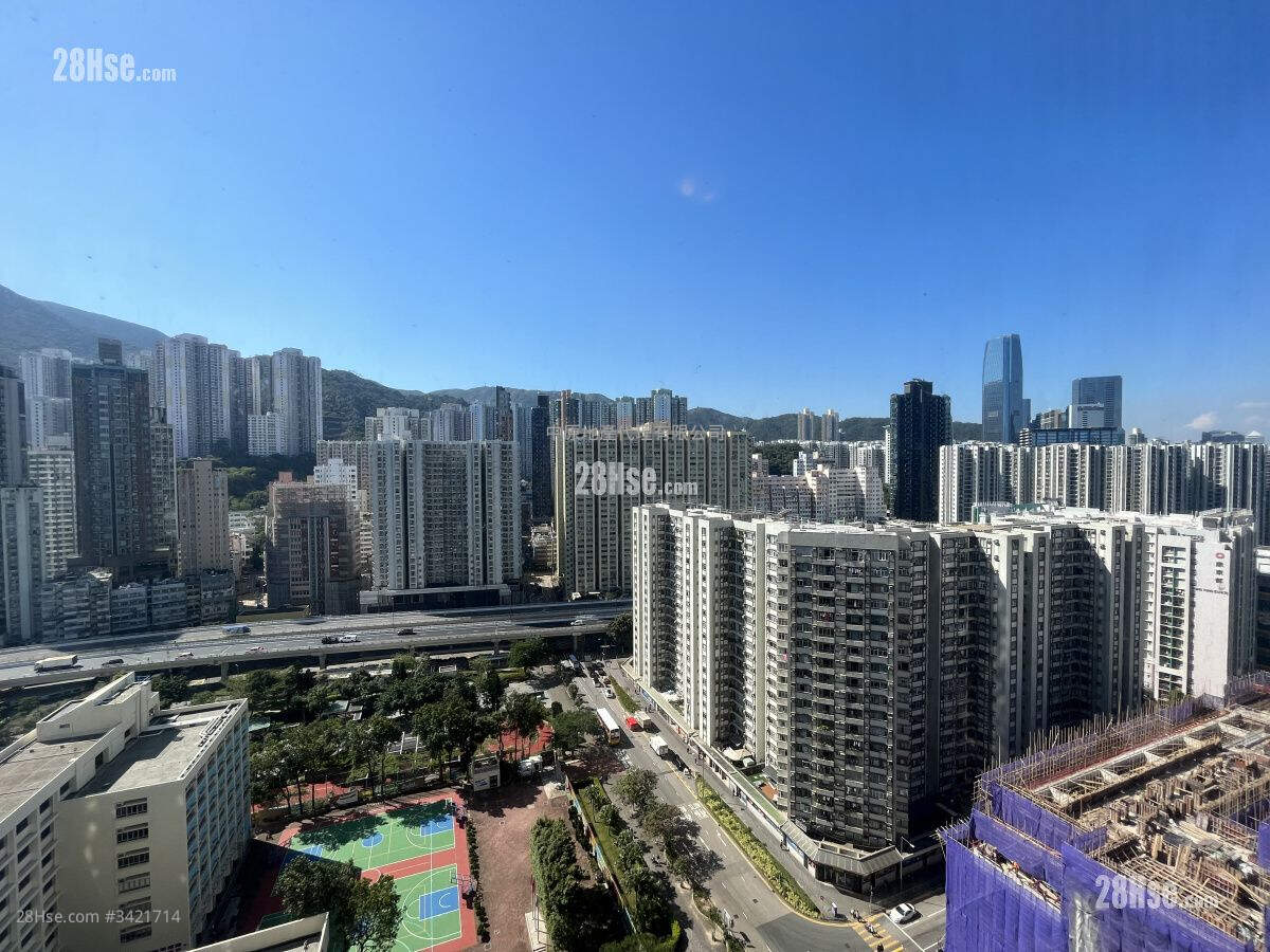 Les Saisons Sell 2 Bedrooms 561 ft² ( 52.1 m² )