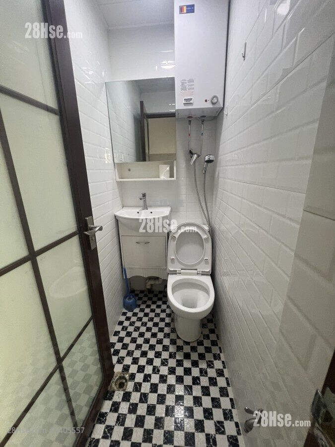 Orchid Court Rental Studio , 1 Bathroom 100 ft² ( 9.3 m² )