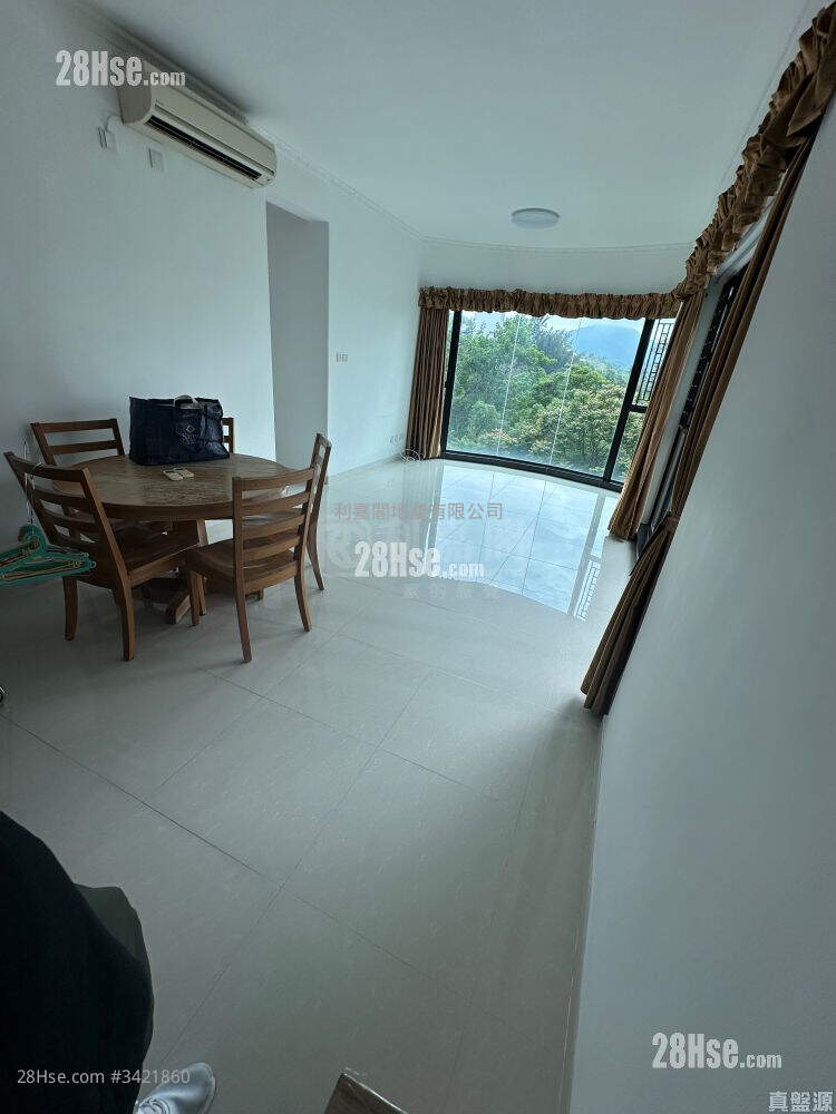 Royal Knoll Sell 4 Bedrooms , 3 Bathrooms 946 ft² ( 87.9 m² )