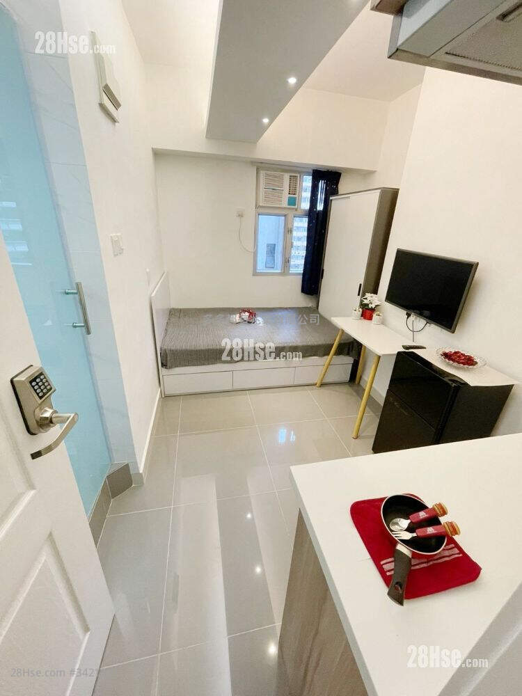 Jade House Rental Studio , 1 Bathroom 175 ft² ( 16.3 m² )