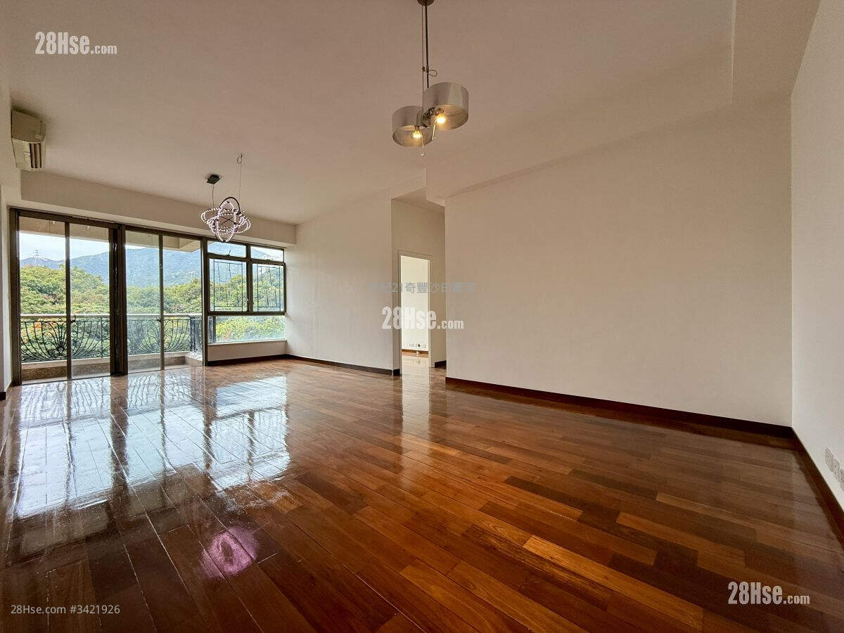 The Great Hill Sell 4 Bedrooms , 3 Bathrooms 1,554 ft² ( 144.4 m² )