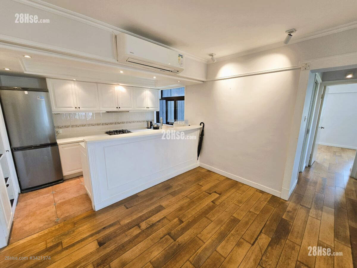 Discovery Bay Rental 776 ft² ( 72.1 m² )