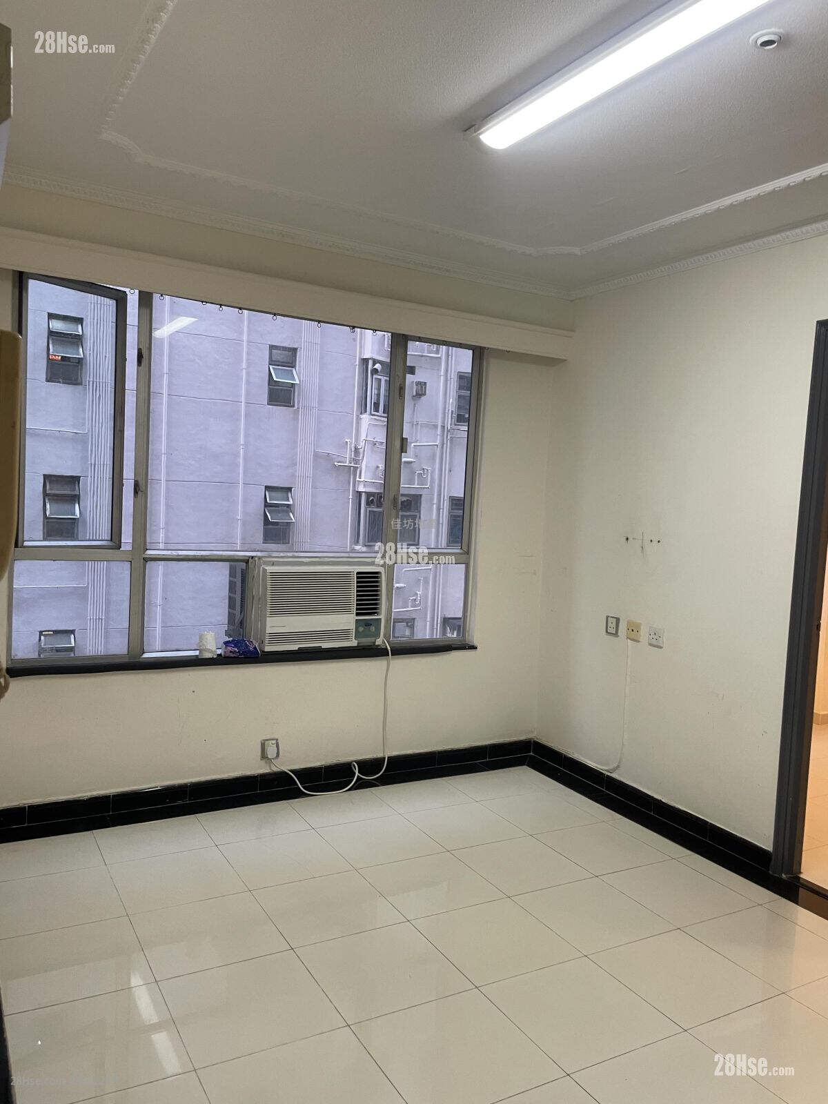Fok Ying Building Rental 2 Bedrooms , 1 Bathroom 300 ft² ( 27.9 m² )