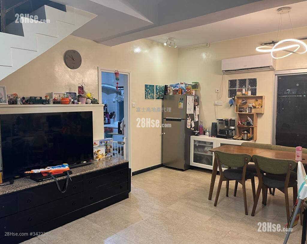 Fairview Park Sell 3 Bedrooms , 2 Bathrooms 840 ft² ( 78.0 m² )