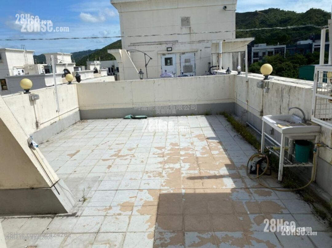 Greenville Residence Rental 570 ft² ( 53.0 m² )