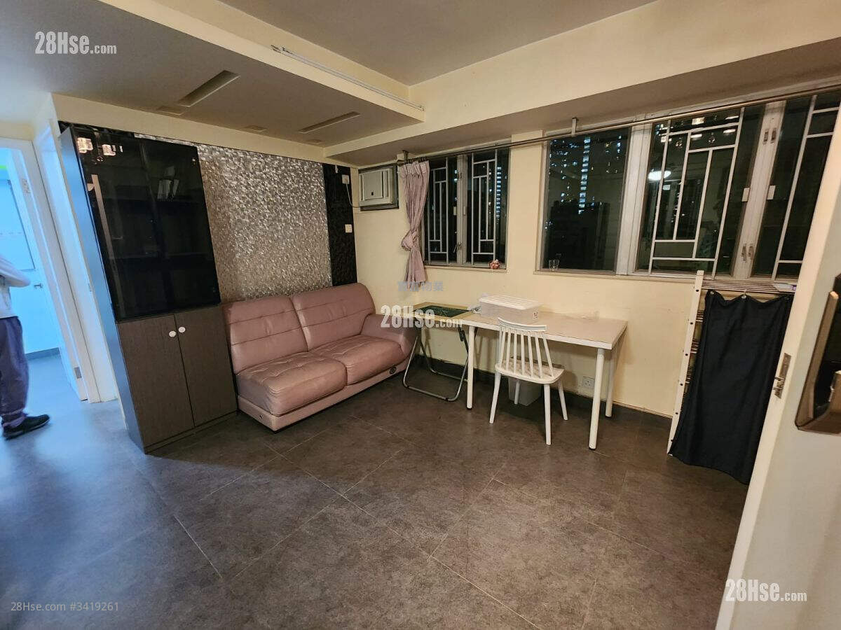 Jade Garden Rental 2 Bedrooms , 1 Bathroom 413 ft² ( 38.4 m² )